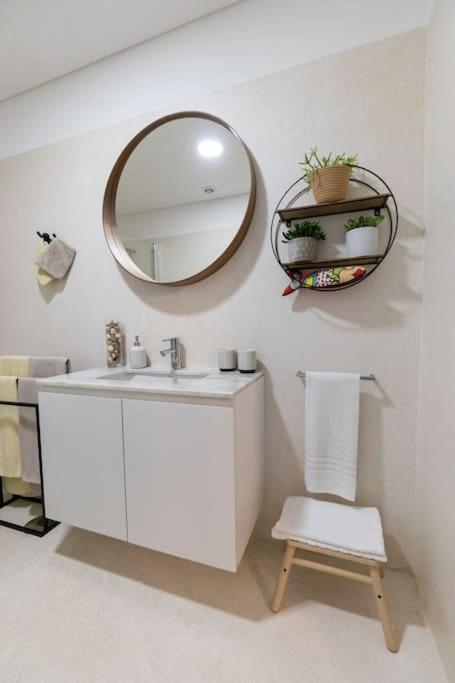 - Your Avant-garde Getaway Apartamento Porto